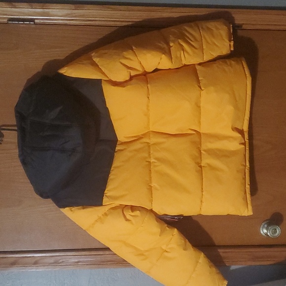 Reebok winter coat - Picture 2 of 8